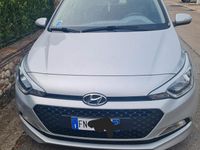 Usata Hyundai i20 100 CV (73 kW) 2018 Grigio Utilitaria