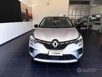 Usata Renault Captur Intens 160 CV (117 kW) 2021 Grigio SUV