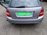 Usata Mercedes 200 122 CV (89 kW) 2011 Marrone Station wagon