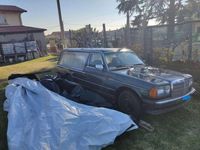 Usata Mercedes 240 71 CV (52 kW) 1986 Blu/azzurro