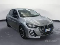 Usata Peugeot 208 Allure 101 CV (74 kW) 2025 Grigio Utilitaria