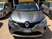 Usata Renault Captur Business 101 CV (74 kW) 2022 Grigio SUV