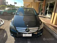 Usata Mercedes B180 Executive 109 CV (80 kW) 2013 Nero Utilitaria