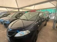 Usata Lancia Ypsilon Gold 69 CV (50 kW) 2018 Blu Utilitaria