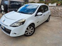 Usata Renault Clio II 85 CV (62 kW) 2010 Bianco Berlina