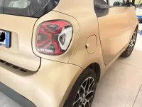 Usata Smart ForTwo Coupé 41 kW (56 CV) 2023 Oro Utilitaria