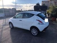 Usata Lancia Ypsilon 71 CV (52 kW) 2019 Bianco Utilitaria