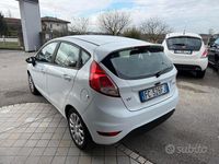 Usata Ford Fiesta 60 CV (44 kW) 2016 Bianco Berlina