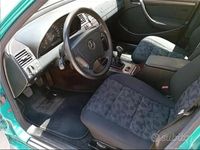 Usata Mercedes 190 192 CV (141 kW) 1999 Verde Berlina