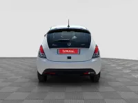 Usata Lancia Ypsilon Gold 69 CV (50 kW) 2024 Bianco neve Utilitaria