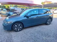 Usata VW Golf VIII Active 116 CV (85 kW) 2025 Grigio Berlina