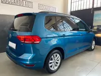 Usata VW Touran Highline 116 CV (85 kW) 2016 Blu Monovolume