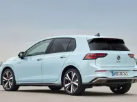 Nuova VW Golf VIII GTE 272 CV (200 kW) 2026 Argento Monovolume