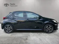 Usata Toyota Yaris Hybrid Trend 92 CV (67 kW) 2022 Nero Berlina
