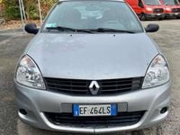 Usata Renault Clio II 72 CV (52 kW) 2010 Grigio Berlina