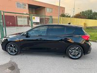 Usata Ford Focus ST-Line 120 CV (88 kW) 2020 Nero Berlina