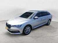 Begagnad Skoda Superb Executive 150 HK (110 kW) 2023 Silver Kombi