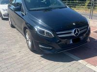 Usata Mercedes B180 Premium 109 CV (80 kW) 2015 Nero Monovolume