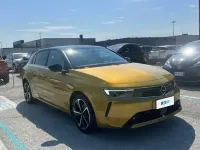 Usata Opel Astra Edition 110 CV (80 kW) 2023 Giallo Utilitaria
