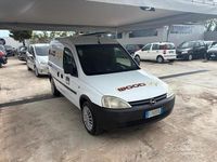 Usata Opel Combo Club 97 CV (71 kW) 2008 Bianco Monovolume