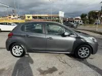 Usata Peugeot 208 68 CV (50 kW) 2015 Grigio Utilitaria