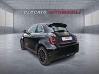 Usata Fiat 500e La Prima 86 kW (118 CV) 2022 Nero Utilitaria