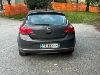 Usata Opel Astra Cosmo 110 CV (80 kW) 2014 Grigio Berlina