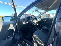 Usata VW Polo Comfortline 90 CV (66 kW) 2010 Grigio Berlina