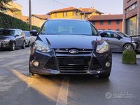 Usata Ford Focus 116 CV (85 kW) 2013 Grigio Station wagon