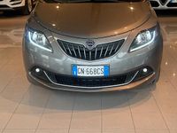 Usado Lancia Ypsilon Gold 69 HP (50 kW) 2023 Cinzento Citadino