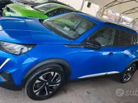 Usata Peugeot 2008 Allure 131 CV (96 kW) 2022 Bluazzurro SUV
