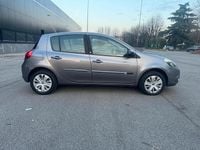 Usata Renault Clio II Luxe 75 CV (55 kW) 2010 Grigio Berlina