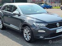 Usata VW T-Roc Style 116 CV (85 kW) 2018 Grigio SUV