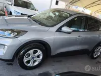 Occasion Ford Kuga 120 ch (88 kW) 2022 Gris SUV