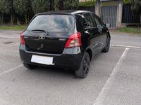 Usata Toyota Yaris Sol 69 CV (50 kW) 2007 Nero Utilitaria