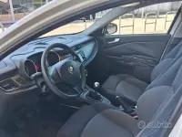 Usata Alfa Romeo Giulietta Distinctive 105 CV (77 kW) 2014 Bianco Utilitaria
