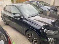Usata Peugeot 208 GT 101 CV (74 kW) 2024 Grigio Utilitaria