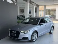 Usata Audi A3 Attraction 110 CV (80 kW) 2017 Argento Berlina