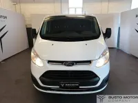 Usata Ford Transit Custom Titanium 131 CV (96 kW) 2018 Bianco / pastello Berlina