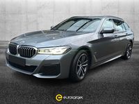 Usata BMW 520 M Sport 190 CV (139 kW) 2023 Grigio metallizzato Station wagon
