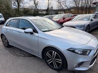 Occasion Mercedes A180 Business 116 ch (85 kW) 2019 Gris Berline