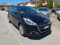 Usata Peugeot 208 Active 82 CV (60 kW) 2016 Nero Utilitaria