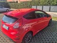 Usata Ford Fiesta ST-Line 75 CV (55 kW) 2017 Rosso Utilitaria