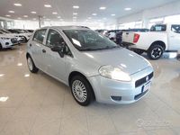 Usata Fiat Grande Punto 65 CV (47 kW) 2006 Argento Utilitaria