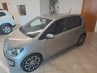 Usata VW up! 68 CV (50 kW) 2015 Grigio Utilitaria