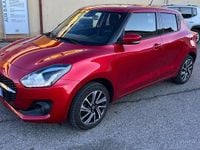 Usado Suzuki Swift 83 CV (61 kW) 2023 Rojo Berlina