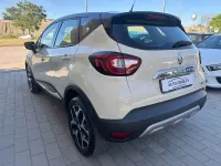 Usata Renault Captur Intens 90 CV (66 kW) 2017 Beige SUV