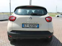 Usata Renault Captur 90 CV (66 kW) 2015 Beige SUV