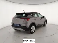 Usata Renault Captur Zen 143 CV (105 kW) 2021 Grigio SUV