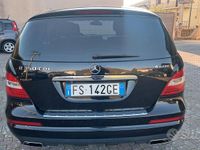 Usata Mercedes R350 Premium 265 CV (194 kW) 2011 Nero Monovolume